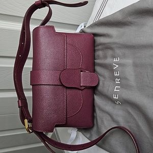 🎉 host pick 🎉 Senreve <Aria> Belt Bag